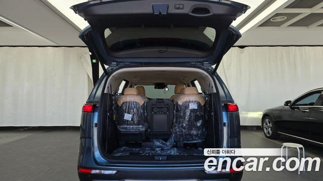 Kia Carnival 2022 — фото 20 из 20