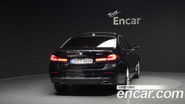 BMW 5 Series 2022 — Şəkil 4/20