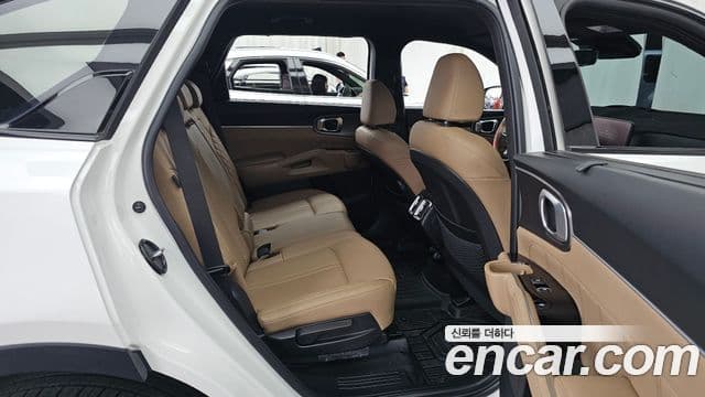 Kia Sorento 2024 — Фото 12/20