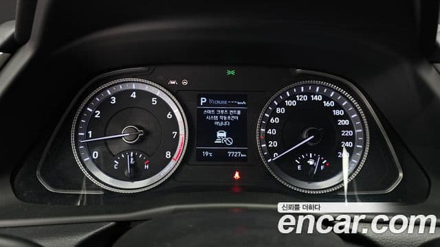 Hyundai Sonata 2021 — ფოტო 8/20