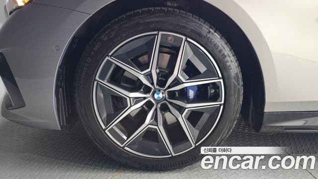 BMW 5 Series 2025 — фото 5 из 20