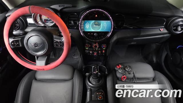 Mini Cooper 2022 — ფოტო 7/20