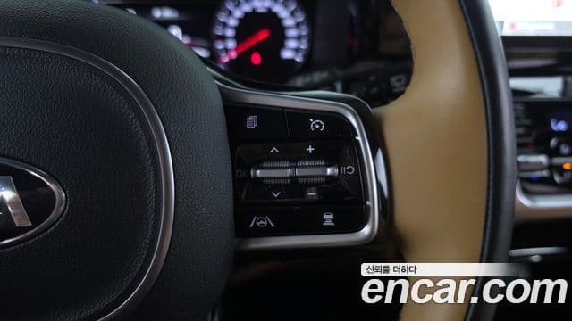 Kia Sorento 2021 — ფოტო 17/20