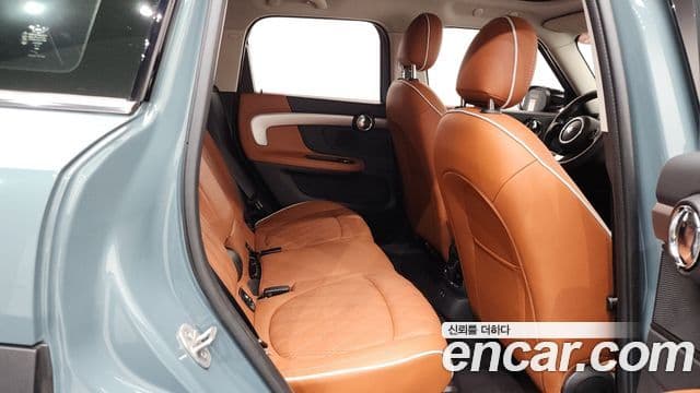 Mini Cooper S Countryman 2023 — фото 19 из 20