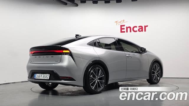 Toyota Prius 2025 — Şəkil 2/20