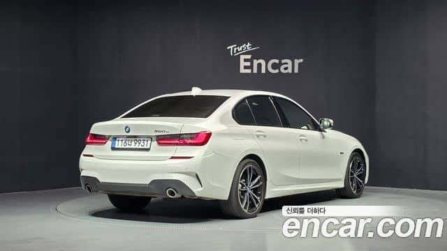 BMW 3 Series, 2022