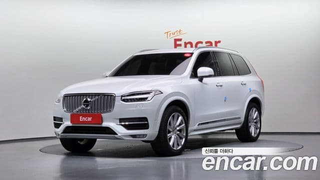 Volvo XC90 2018 — Фото 1/20