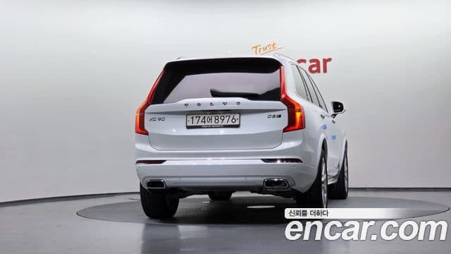 Volvo XC90 2018 — Фото 4/20