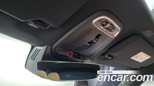Volvo XC90 2018 — Photo 17/38