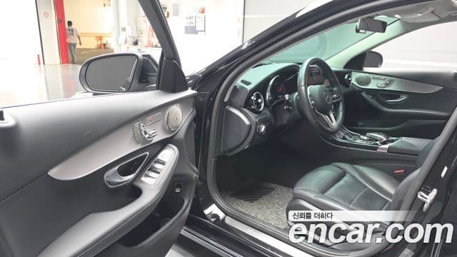 Mercedes-Benz C-Class 2020 — Фото 10/20