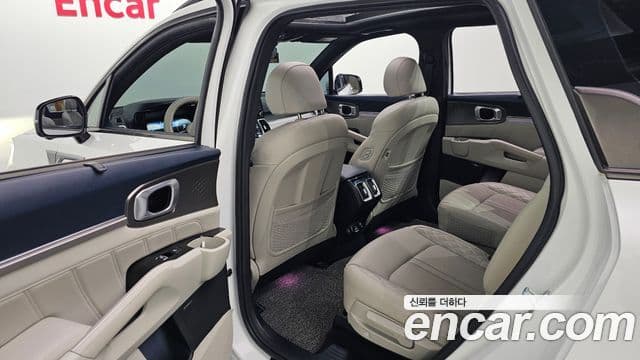 Kia Sorento 2021 — Şəkil 18/20