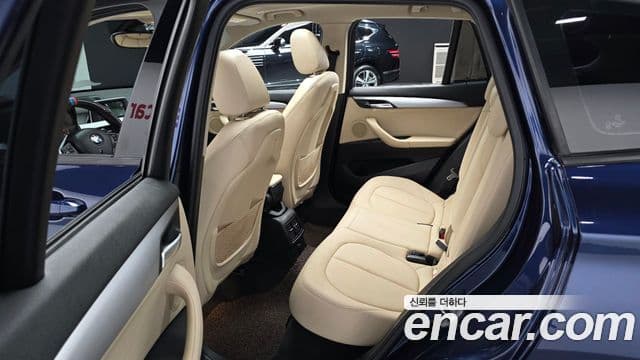 BMW X1 2018 — Фото 12/20