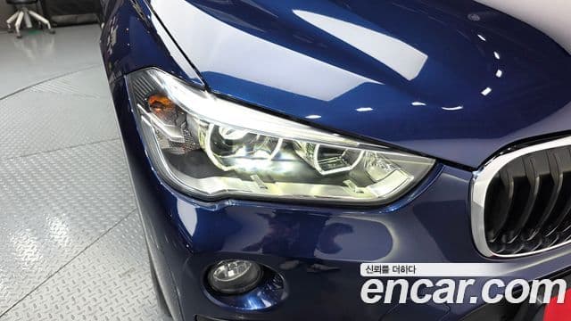 BMW X1 2018 — Photo 28/32