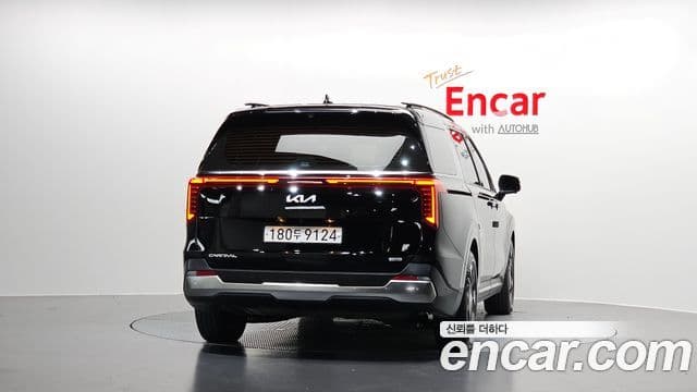 Kia Carnival 2024 — ფოტო 4/20