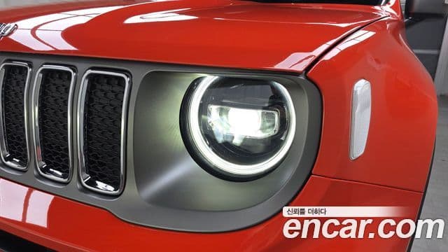 Jeep Renegade 2021 — Şəkil 23/31