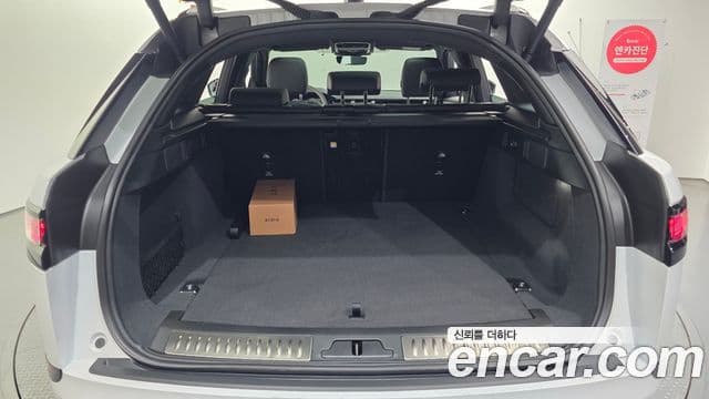 Land Rover Range Rover Velar 2026 — ფოტო 10/20