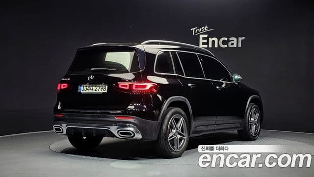 Mercedes-Benz GLB-Class 2021 — ფოტო 18/20
