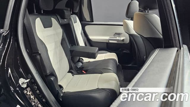 Mercedes-Benz GLB-Class 2021 — ფოტო 3/20