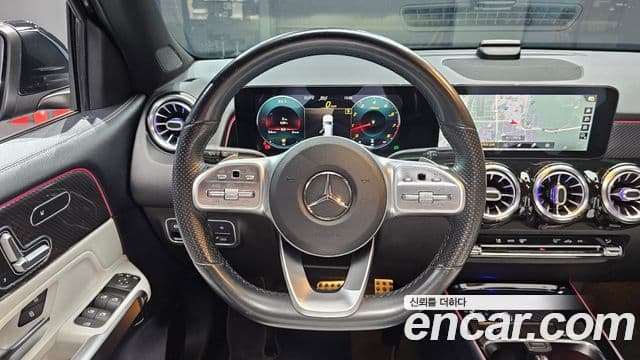 Mercedes-Benz GLB-Class 2021 — ფოტო 6/20