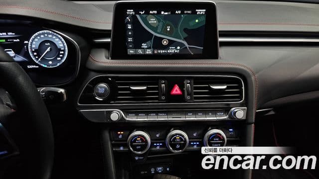 Genesis G70 2019 — ფოტო 14/20