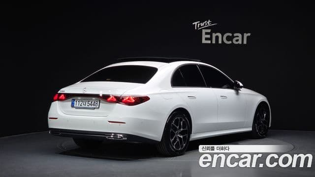 Mercedes-Benz E-Class 2025 — Şəkil 2/20