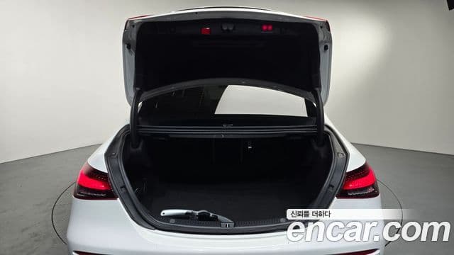 Mercedes-Benz E-Class 2021 — Şəkil 17/20