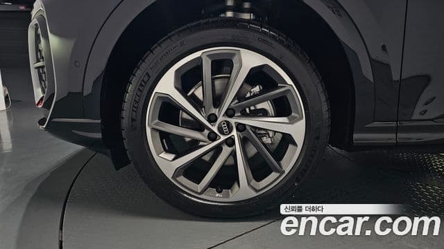 Audi Q5 2025 — фото 5 из 20