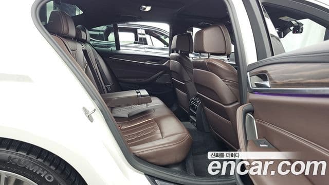 BMW 5 Series 2020 — ფოტო 12/20