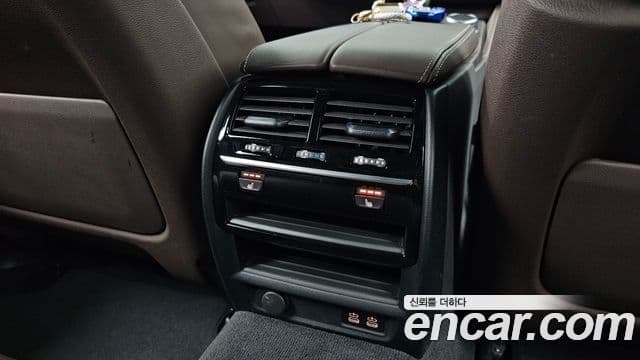 BMW 5 Series 2020 — ფოტო 19/20