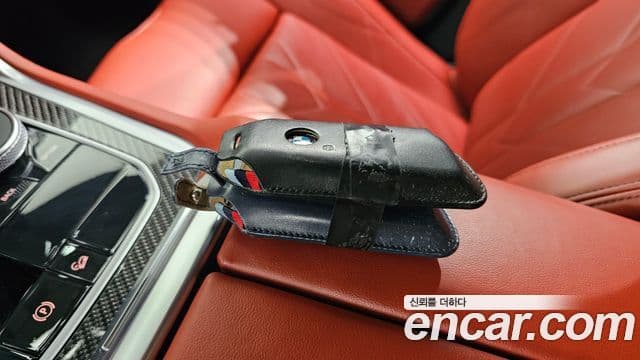 BMW XM 2023 — Photo 10/35