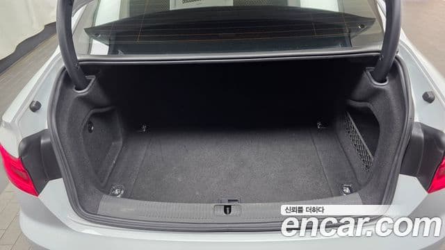 Audi A4 2019 — Photo 21/31