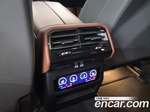 BMW 5 Series 2025 — Şəkil 12/19