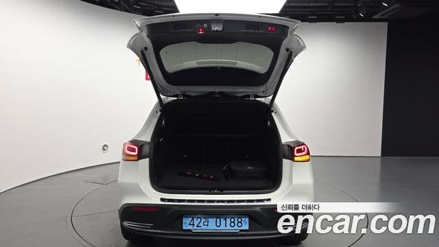 Mercedes-Benz EQA 2023 — ფოტო 16/32