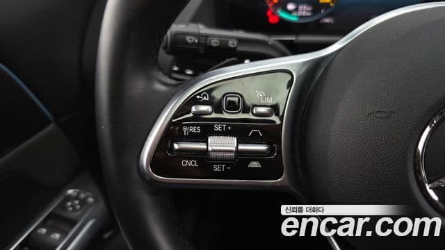 Mercedes-Benz EQA 2023 — ფოტო 29/32