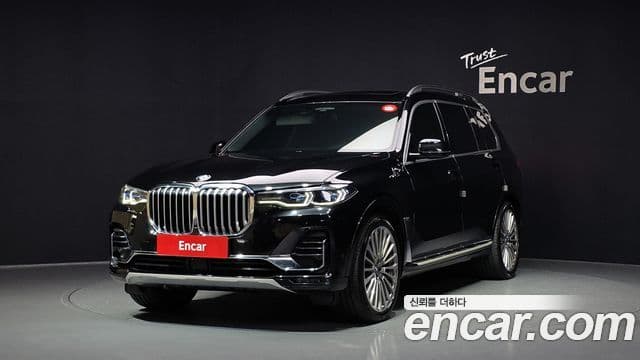 BMW X7 2021 — Photo 2/20