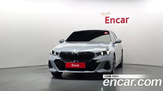 BMW 5 Series 2025 — Photo 10/20