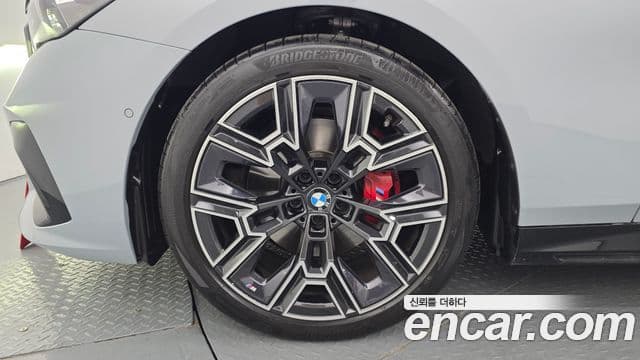 BMW 5 Series 2025 — ფოტო 5/20