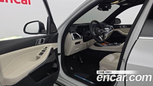 BMW X7 2025 — Photo 18/20