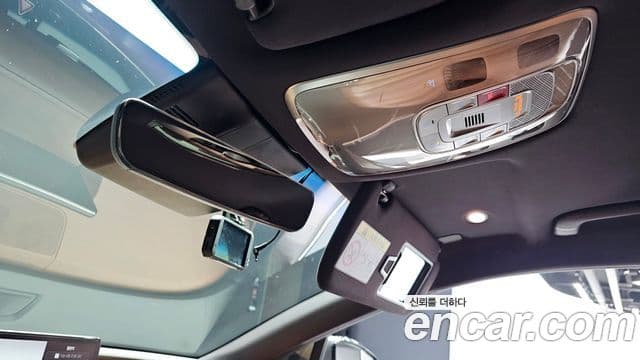 Genesis Electrified G80 2023 — ფოტო 18/20