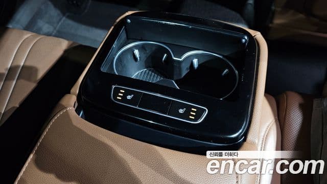 Genesis Electrified G80 2023 — ფოტო 19/20