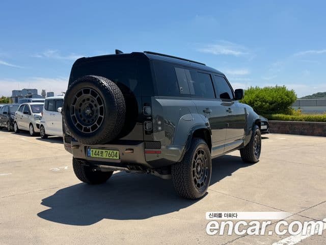 Land Rover Defender 2025 — фото 5 из 20