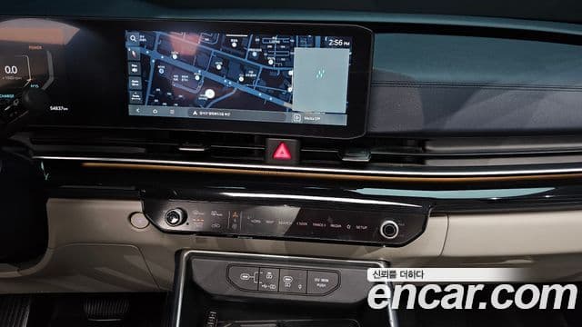 Kia Carnival 2024 — фото 14 из 20