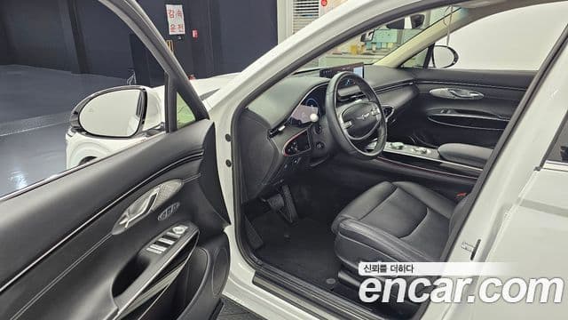 Genesis GV70 2021 — Şəkil 10/20