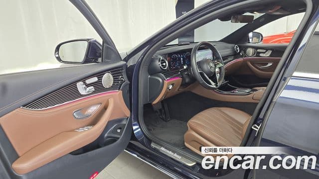 Mercedes-Benz E-Class 2023 — Şəkil 10/20