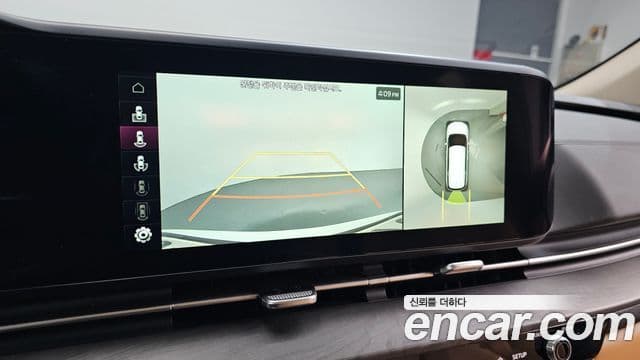 Kia Carnival 2023 — фото 14 из 20