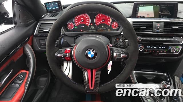 BMW M4 2018 — ფოტო 13/20