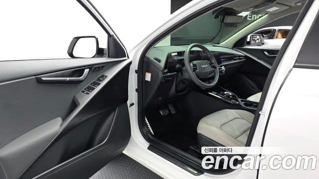 Kia Niro 2022 — Şəkil 8/20