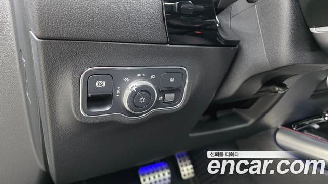 Mercedes-Benz GLA-Class 2021 — ფოტო 18/20