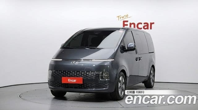 Hyundai Staria 2021 — ფოტო 3/20