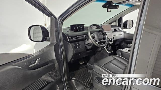 Hyundai Staria 2021 — ფოტო 10/20